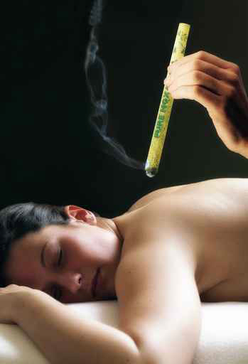 Disharmonie innerer Organe wird mit Moxibustion wieder ins Gleichgewicht